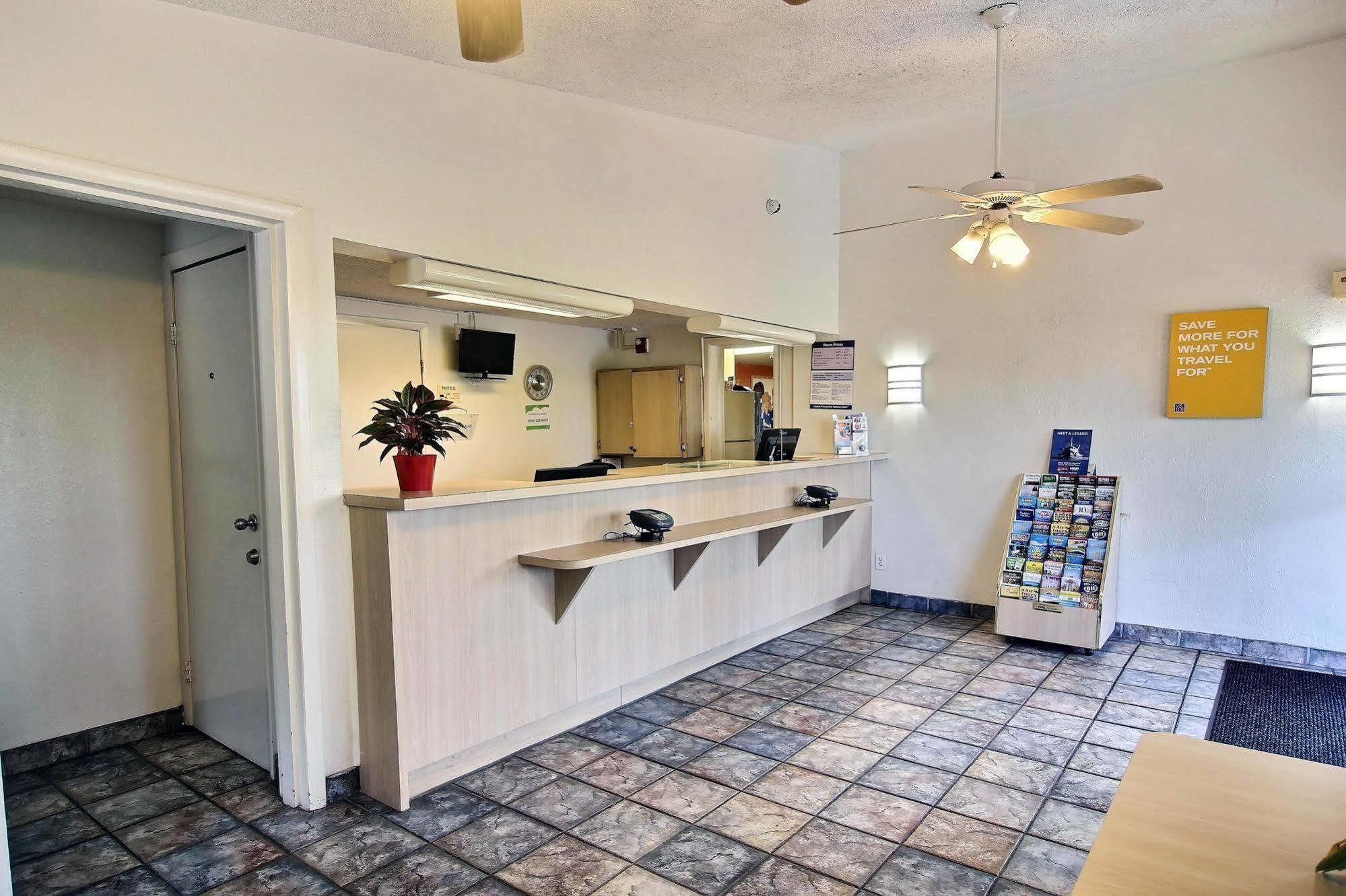 Motel 6 Palm Bay Exterior foto